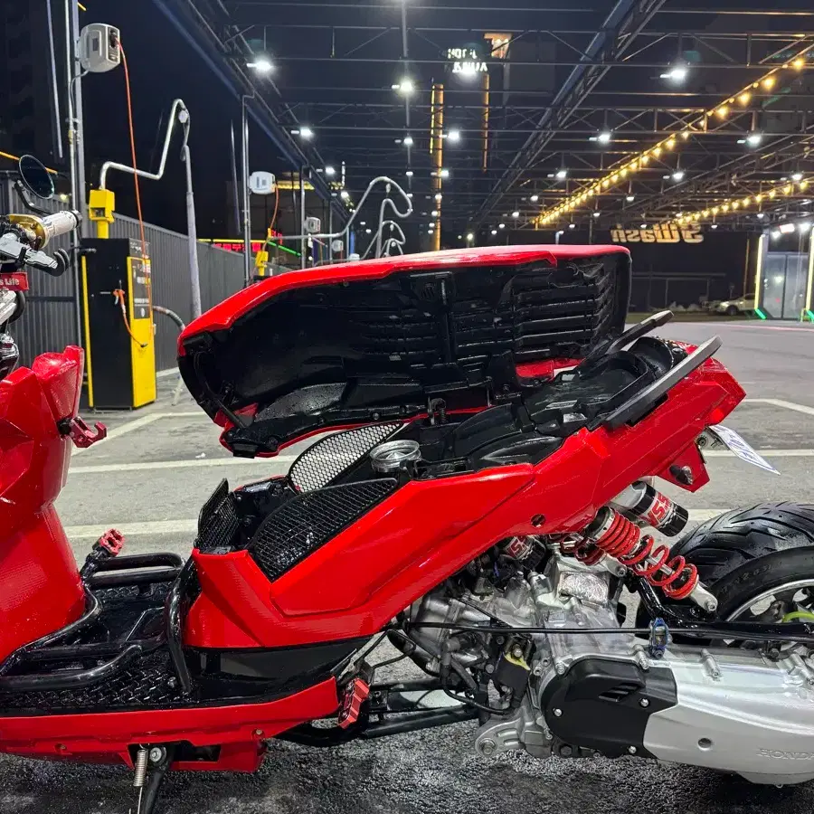 Zoomer X PCX engine swap big wheel full tuning sell on Bunjang Global Site.