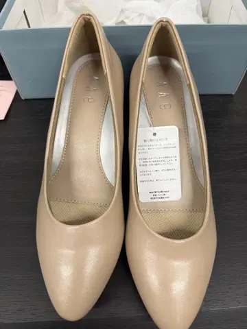 a.v.v 베이지 하이힐 5cm