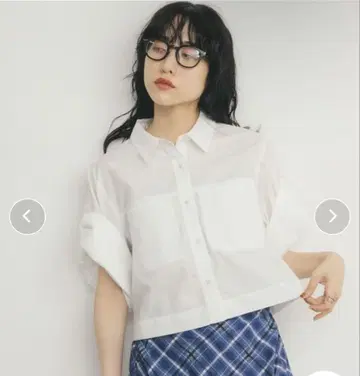 크롭 하프 슬리브 블라우스