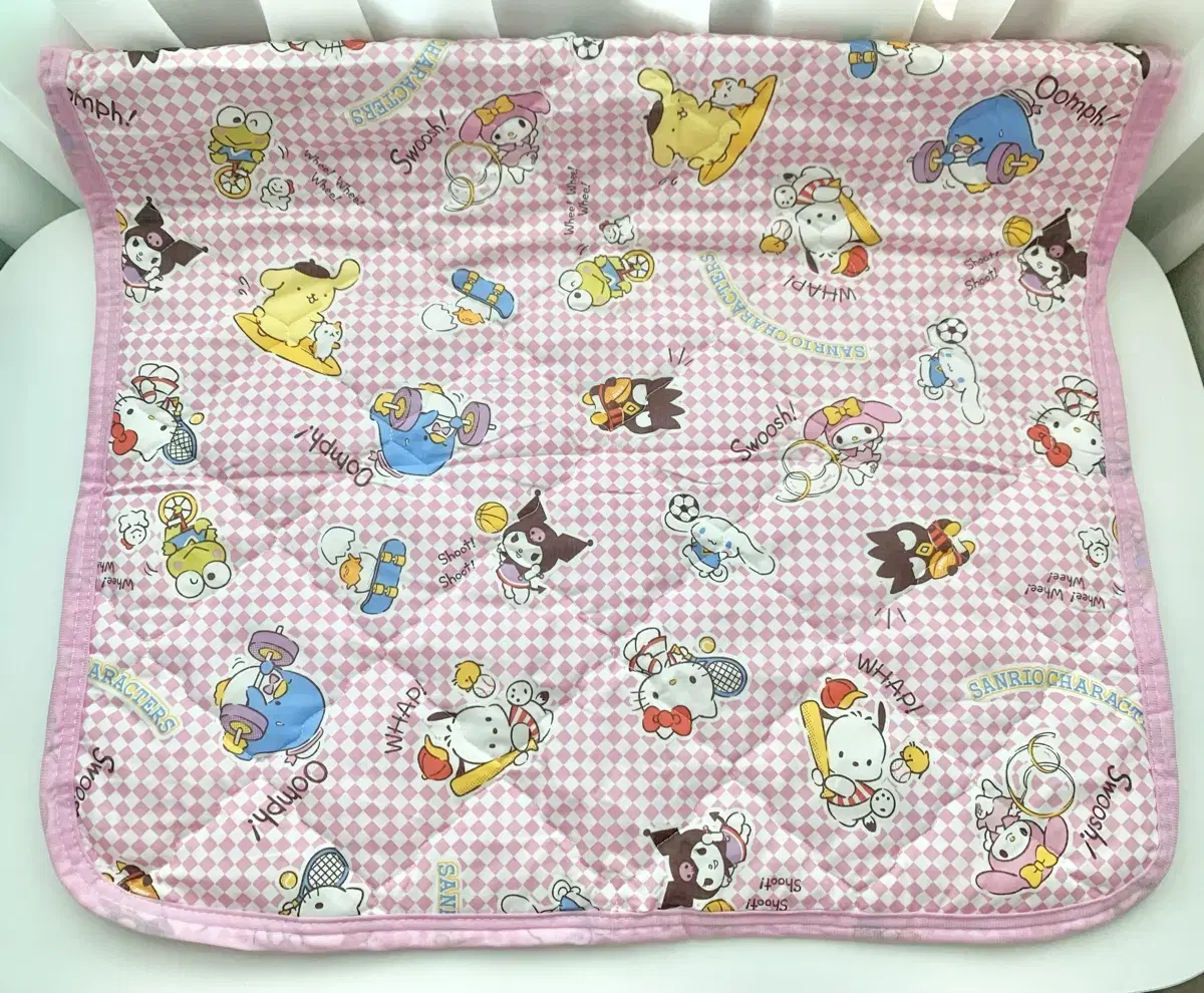 산리오 스포츠 누빔 밴드 패드 침대 토퍼 70*120cm(새상품)