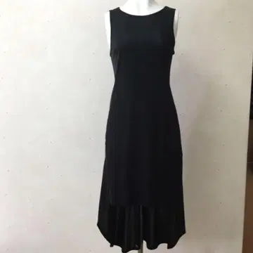 르 쉘 블루 블랙 슬리브리스 무릎 기장 원피스
