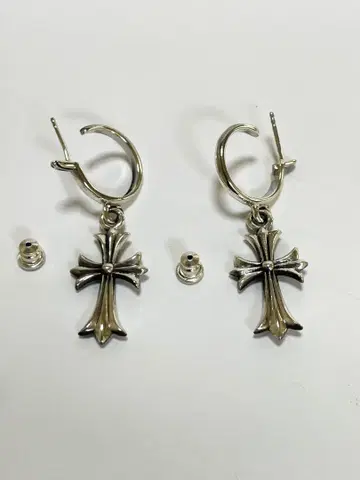 새상품 실버 925 크로스 모티브 후프 귀걸이 (2개 1쌍)