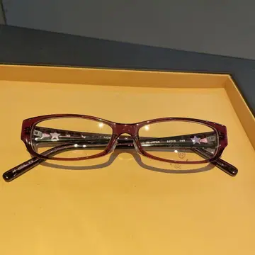 새상품급 미사용 에네스베 안경 프레임