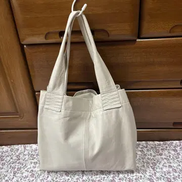 Halmeq 아이보리 경량 가죽 백