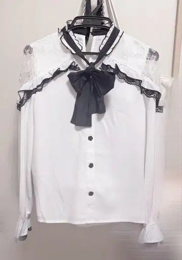 ROJITA 로지타 양산형 상의 블라우스 화이트