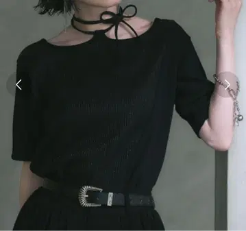 HARE 글리터 스트링 리브 탑 블랙