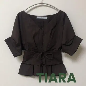 TIARA 허리 셔링 반팔 블라우스