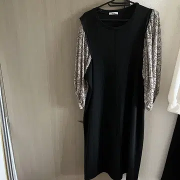 Lutique 긴팔 티셔츠 원피스