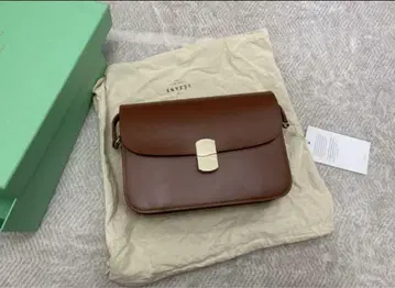 SEZANE 가죽 숄더백 브라운 여성용*