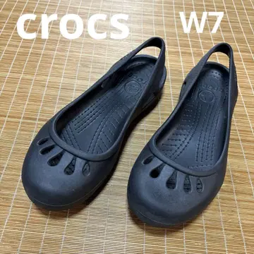 크록스 블랙 샌들 W7