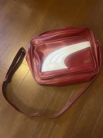 Puma 숄더백 레드 화이트 라인