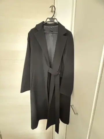 Lui's 블랙 롱 코트 벨트 포함