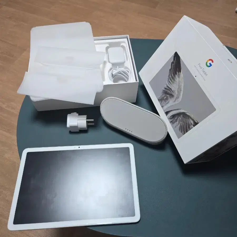 구글 픽셀 태블릿 판매합니다.