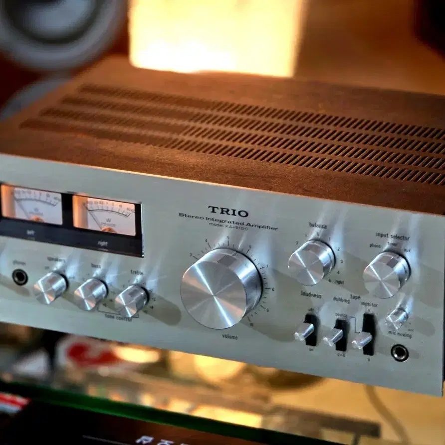 TRIO (Kenwood) Vintage Integrated Amplifier KA-5100 on
