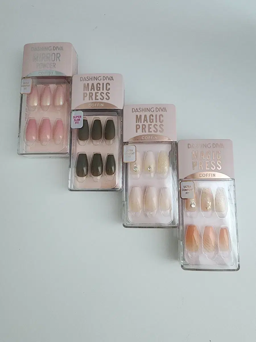 Dashing Diva Nail Tip Coffin 4 Sets