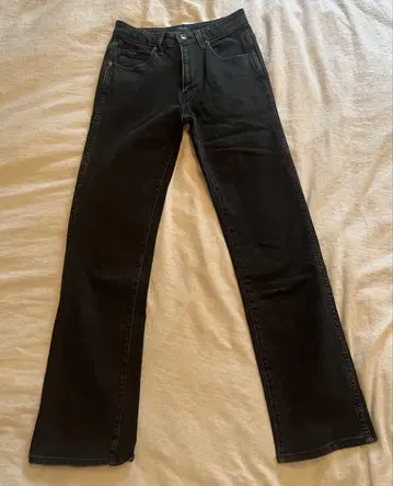 khaite 블랙 데님 팬츠