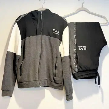 아르마니 EA7 맨투맨 상하의 셋업