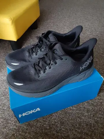 HOKA 호카 클리프톤 8 러닝화