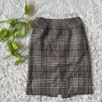 MK MICHEL KLEIN 무릎 기장 스커트 (M) 실크 실크 체크