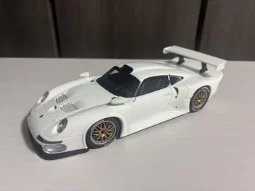 UT 모델/UT models: 1/18 미니카 포르쉐 911 (993)