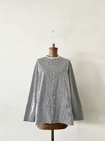 Veritecoeur copains 노카라 셔츠
