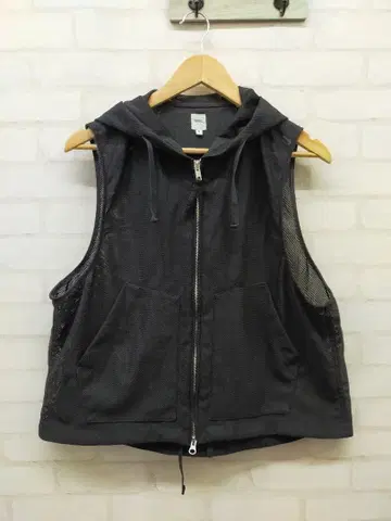 RANDT (아르앤티) 후드 부착 메쉬 베스트