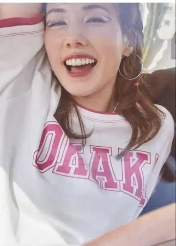 RE. 아루이도트 나카 리이사 okaka 오카카 티셔츠 미개봉 새상품