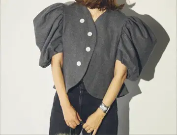riko.tokyo jackie blouse 그레이 시착만 한 상품
