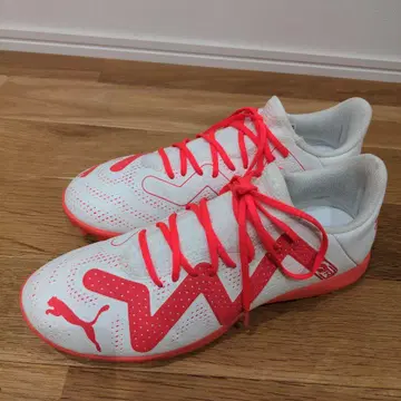 새상품 PUMA 푸마 퓨처 플레이 TT 트레이닝 슈즈 25.5