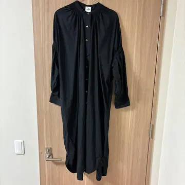 파우 통비르드 거더 빅 셔츠(블랙)