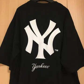 새상품 MLB 뉴욕 양키스 반팔 티셔츠 LL 로고