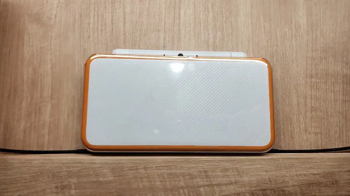 Nintendo 2DS XL Orange Genuine Pokémon Bank