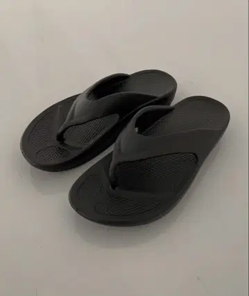 블랙 비치 샌들