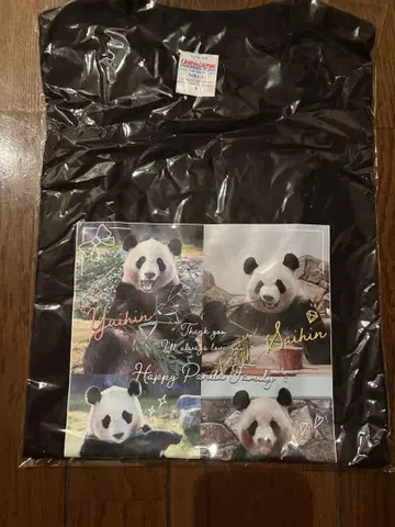 미개봉 새상품 S 사이즈 어드벤처 월드 팬더 패밀리 티셔츠