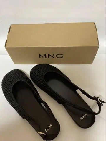 MNG 뜨개질 디자인 블랙 샌들 새상품