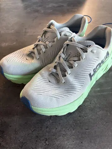 HOKA 린콘 3 26.5cm