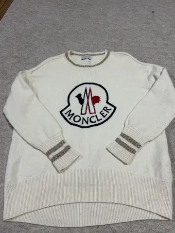 몽클레어 크림색 스웨터 XS