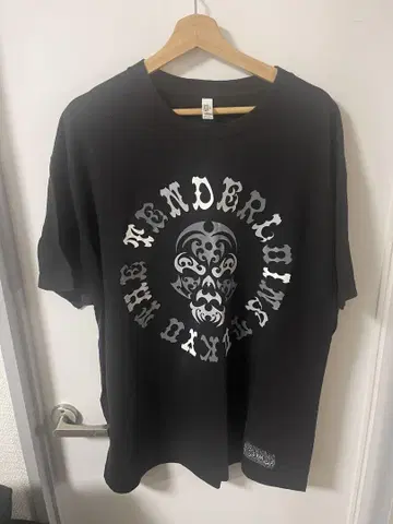 새상품급 TENDERLOIN 블랙 스컬 티셔츠 XL 사이즈