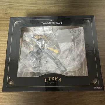 레오나 피규어 트위스티드