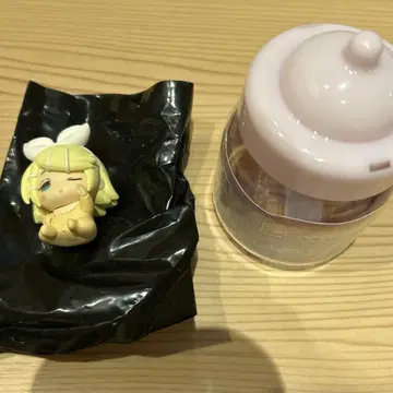 아카탄즈 하츠네 미쿠 카가미네 린