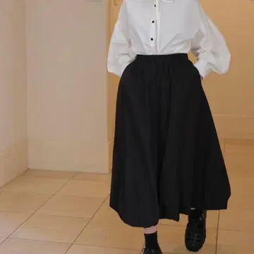 unminou 롱 스커트 밑단 벌룬 플레어 블랙 Free