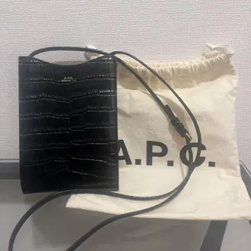 아페쎄 숄더백 블랙