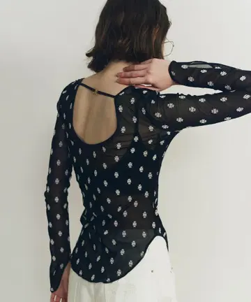 스완 레이크 U넥 톱