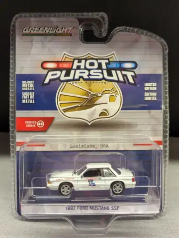 그린라이트 1/64 핫 퍼스추트 1993 포드 머스탱 SSP 43030C