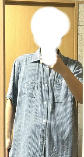 스트라이프 버튼 다운 반팔 셔츠