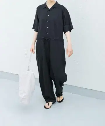 카구레 린넨 하프 슬리브 올인원 블랙