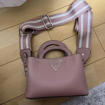 GUESS 핑크 숄더백