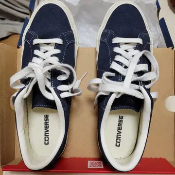 CONVERSE 네이비 스니커즈