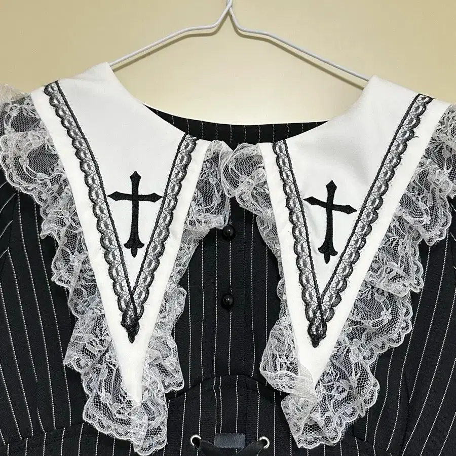 Mars Cross Embroidery Three-Tier Frill Set, Jirai-kei, Yangeri