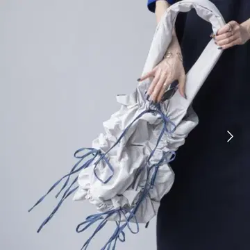 vacancy 리본 토트백 아이보리 그레이 가방